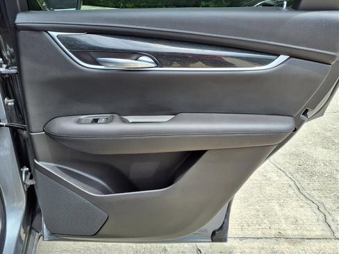 Used 2020 Cadillac XT5 Premium Luxury FWD image 12