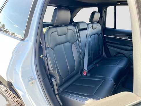 New 2025 Jeep Grand Cherokee Limited image 28