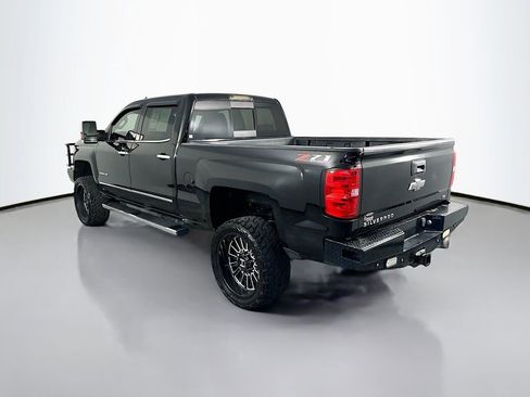 Used 2019 Chevrolet Silverado 2500 LTZ w/ Duramax Plus Package AWD/4WD image 5