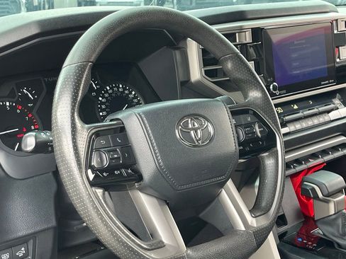 Used 2022 Toyota Tundra SR5 w/ Convenience Package image 5