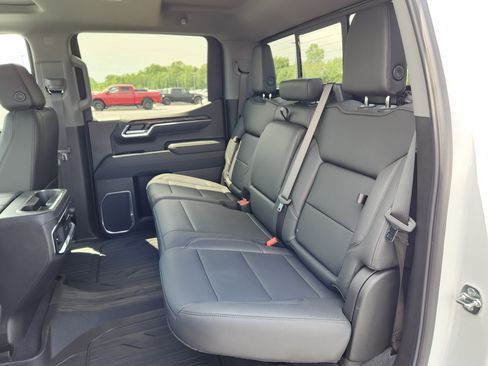 New 2026 GMC Sierra 1500 SLT w/ SLT Premium Plus Package AWD/4WD image 9