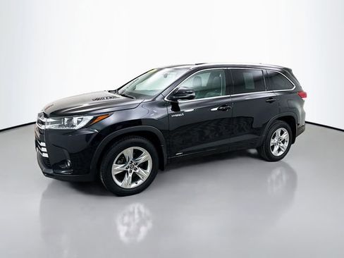 Used 2019 Toyota Highlander Limited image 3