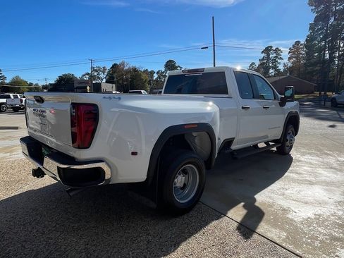 New 2026 GMC Sierra 3500 Pro image 8