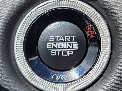 Certified 2024 Jeep Grand Cherokee Altitude AWD/4WD image 6