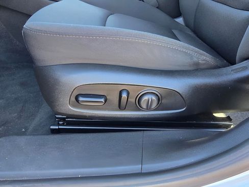 Used 2021 Chevrolet Malibu LT image 16