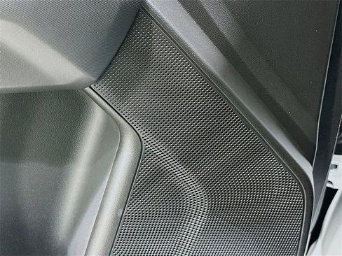 New 2026 GMC Canyon Elevation w/ Convenience Package image 19