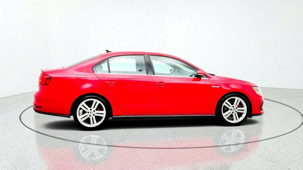 Used 2017 Volkswagen Jetta GLI FWD image 4