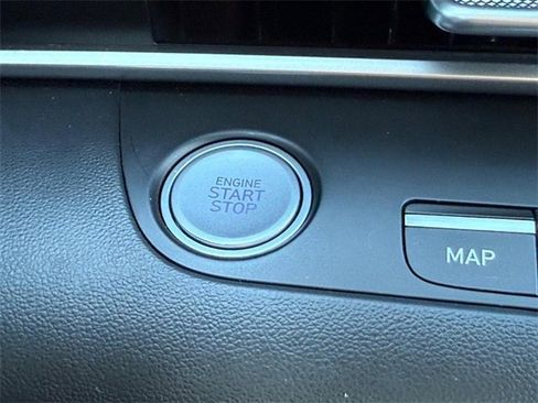 Used 2023 Hyundai Elantra SEL w/ Convenience Package image 18