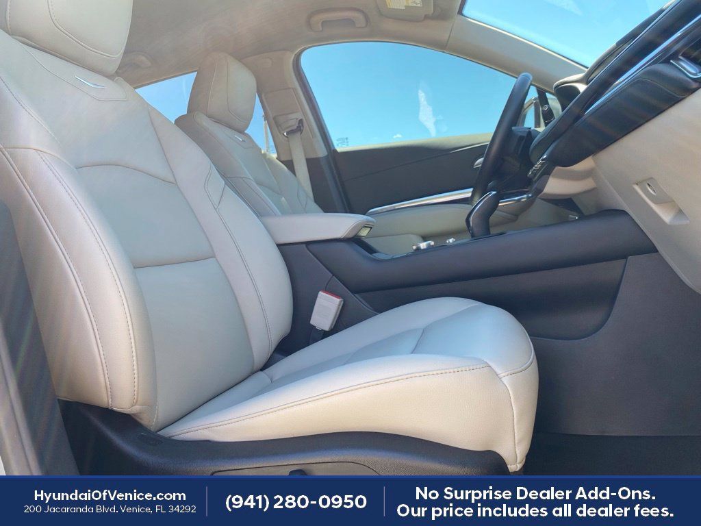Used 2023 Cadillac XT4 Luxury FWD image 14