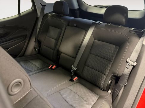 Used 2024 GMC Terrain SLE w/ Driver Convenience Package image 29