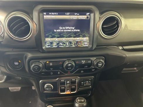 Used 2022 Jeep Wrangler Unlimited Sahara image 22