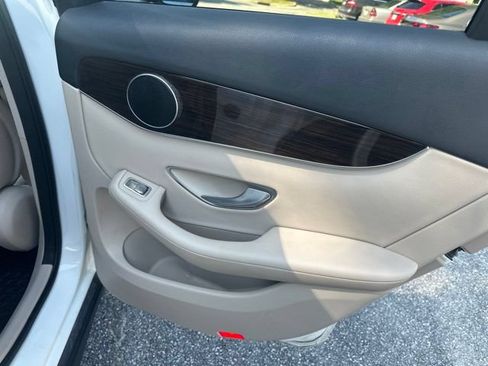 Certified 2019 Mercedes-Benz GLC 300 image 16
