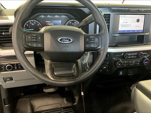 Used 2023 Ford F250 XL w/ Snow Plow Prep Package AWD/4WD image 9