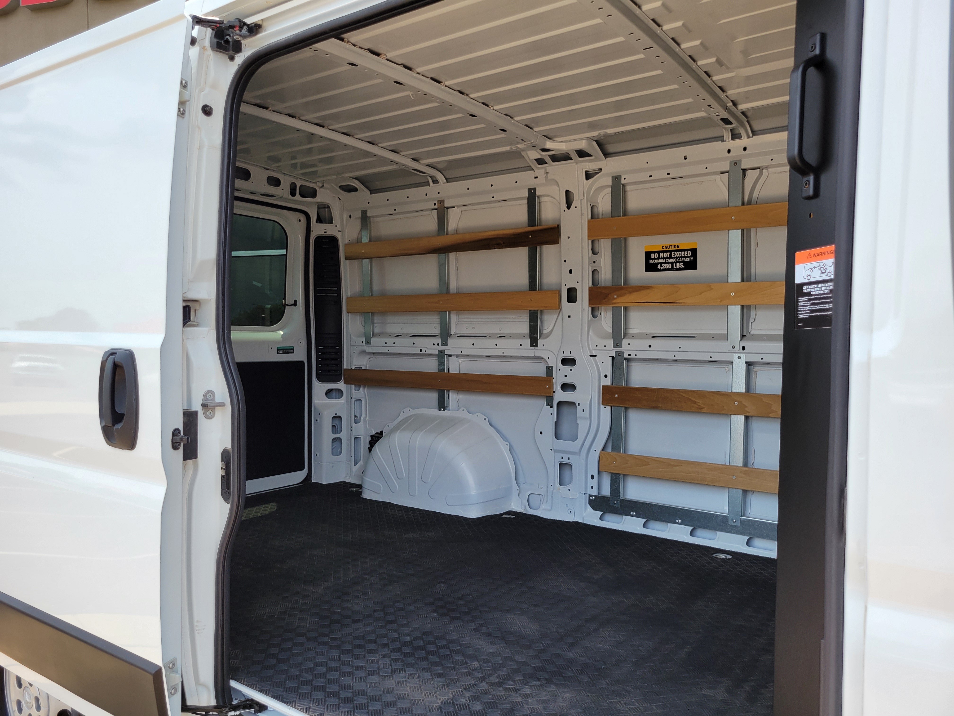 Used 2025 RAM ProMaster 2500 w/ U-Haul Equipment Group FWD image 17