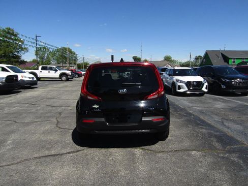 Used 2020 Kia Soul EX w/ Option Group 015 FWD image 6