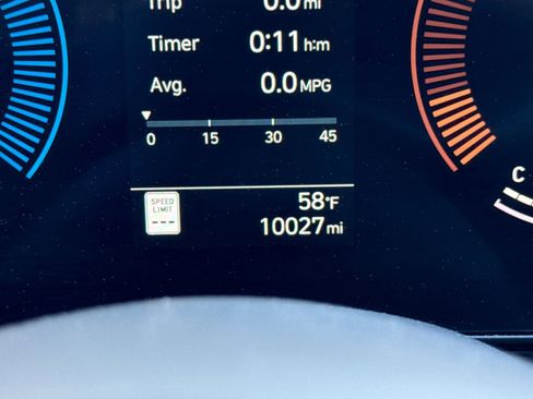 Certified 2025 Hyundai Kona SEL image 29