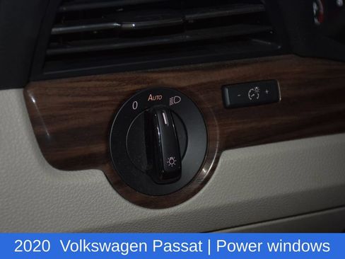Used 2020 Volkswagen Passat 2.0T SEL FWD image 10