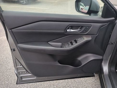 Certified 2025 Nissan Rogue SL w/ SL Premium Package FWD image 13