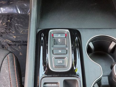 Used 2025 Honda Pilot Sport image 29