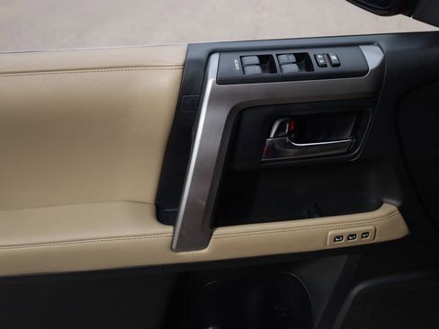 Used 2019 Toyota 4Runner Limited AWD/4WD image 21