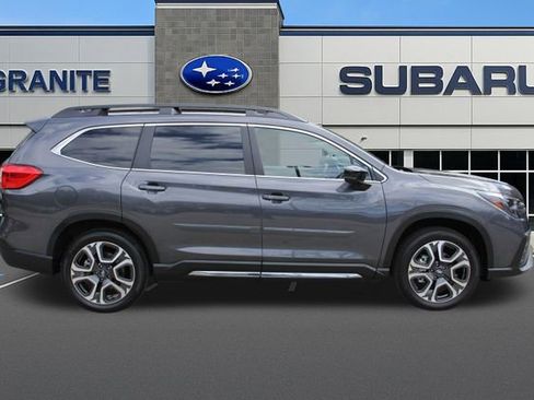 Used 2025 Subaru Ascent Limited AWD/4WD image 12
