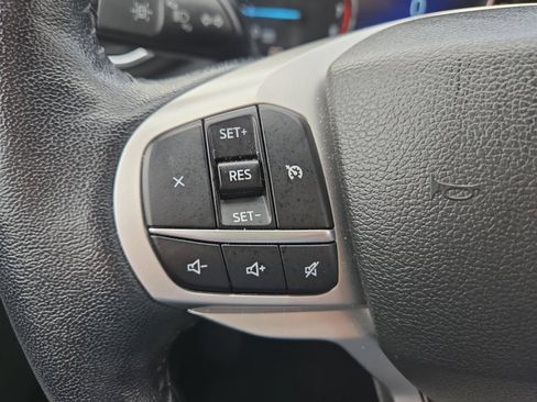 Used 2023 Ford Explorer XLT w/ Equipment Group 202A image 14