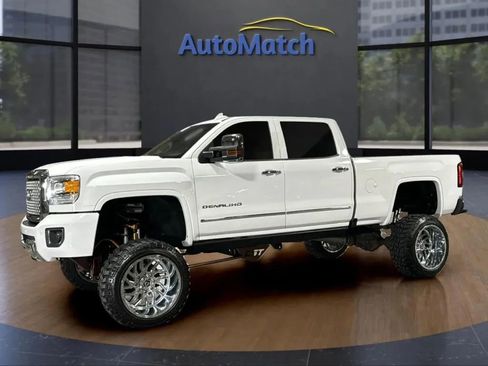 Used 2016 GMC Sierra 2500 Denali w/ Duramax Plus Package image 4