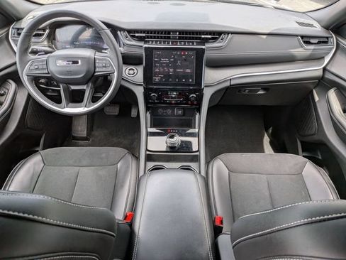 Certified 2023 Jeep Grand Cherokee Altitude AWD/4WD image 16