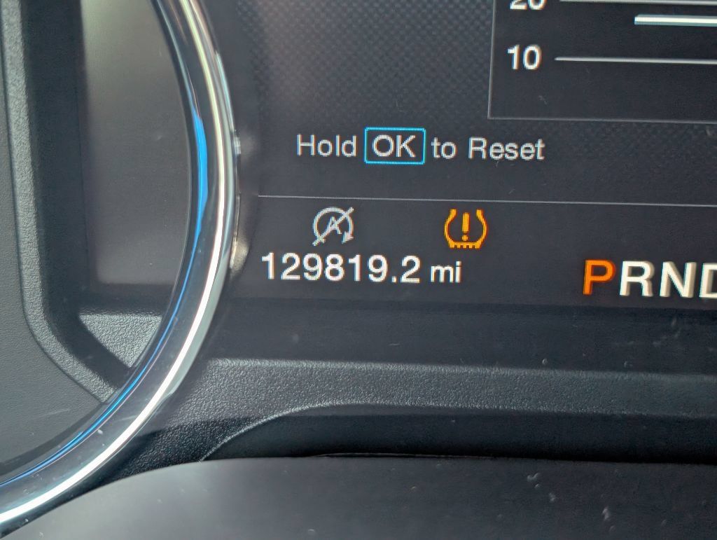 Used 2019 Ford F150 Lariat w/ Equipment Group 502A Luxury AWD/4WD image 16