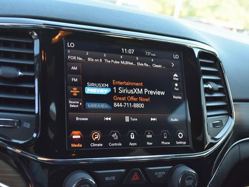 Used 2021 Jeep Grand Cherokee Limited image 21