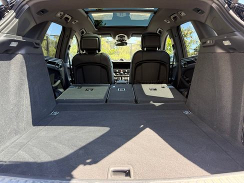 Certified 2026 Porsche Macan AWD/4WD image 32