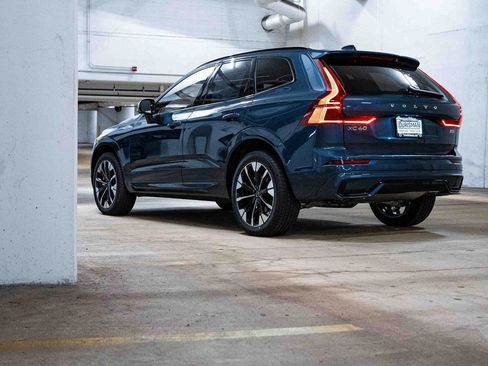 New 2026 Volvo XC60 B5 Plus w/ Protection Package Premier AWD/4WD image 5