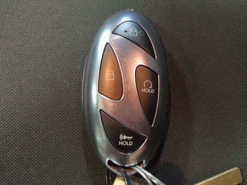 Used 2024 Hyundai Elantra SEL w/ Convenience Package FWD image 32