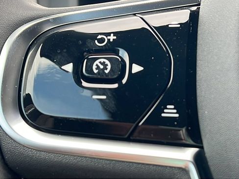 New 2026 Volvo XC60 B5 Core AWD/4WD image 19