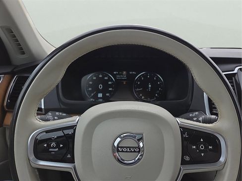 Used 2021 Volvo XC90 T6 Momentum w/ Advanced Package image 19