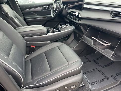 Used 2025 Buick Enclave Sport Touring image 42