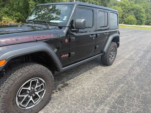 Used 2024 Jeep Wrangler Unlimited Rubicon w/ Convenience Group AWD/4WD image 2