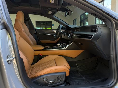 Used 2024 Audi RS 7 Performance image 33