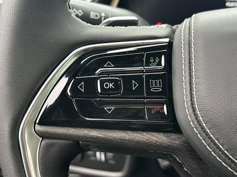 New 2025 Jeep Grand Cherokee Overland image 22