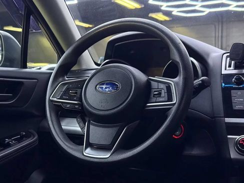 Used 2018 Subaru Outback 2.5i AWD/4WD image 19