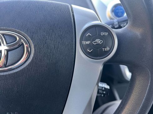 Used 2012 Toyota Prius V Three image 19