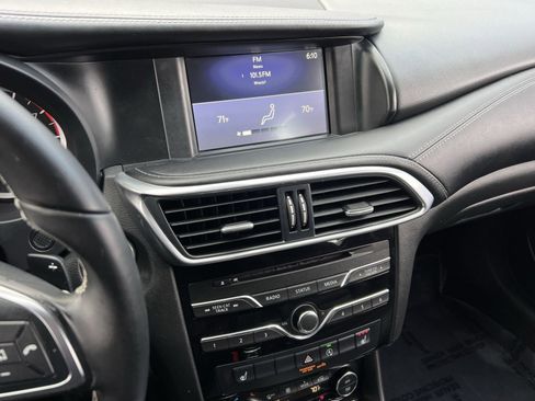 Used 2017 INFINITI QX30 AWD image 18