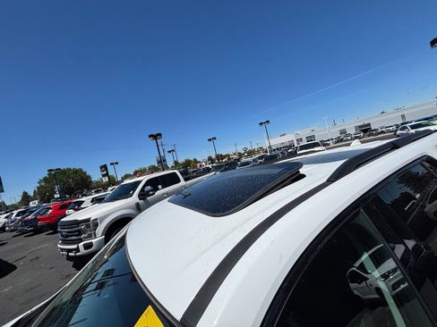 Used 2018 Chevrolet Traverse Premier w/ Redline Edition AWD/4WD image 7