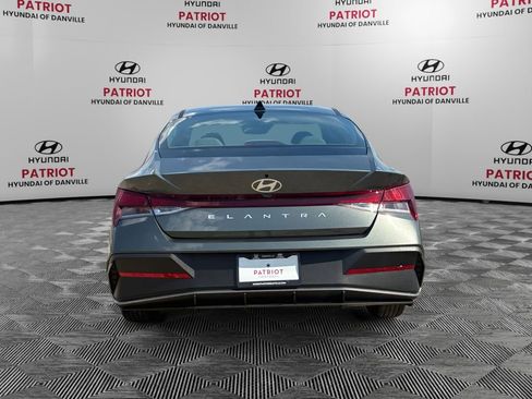 New 2026 Hyundai Elantra SE image 4