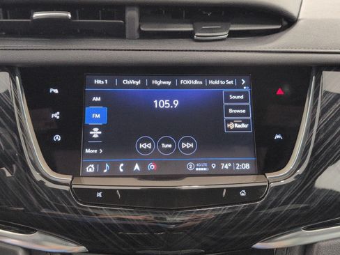 Used 2025 Cadillac XT6 Premium Luxury w/ Technology Package AWD/4WD image 7