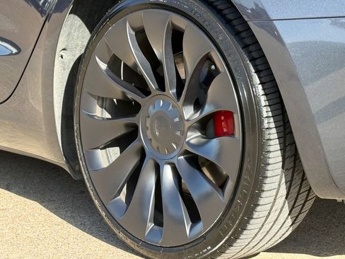 Used 2023 Tesla Model 3 Performance image 10