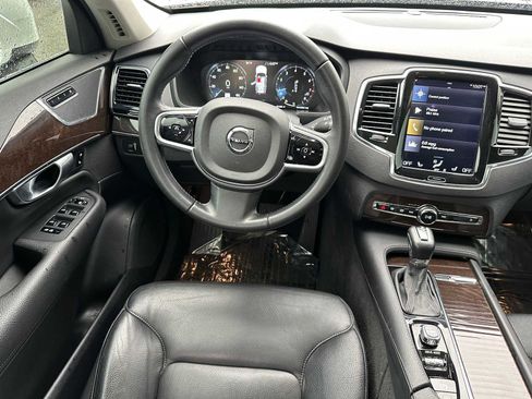 Used 2017 Volvo XC90 T6 Momentum w/ Vision Package AWD/4WD image 18