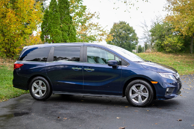 Used 2018 Honda Odyssey EX image 4