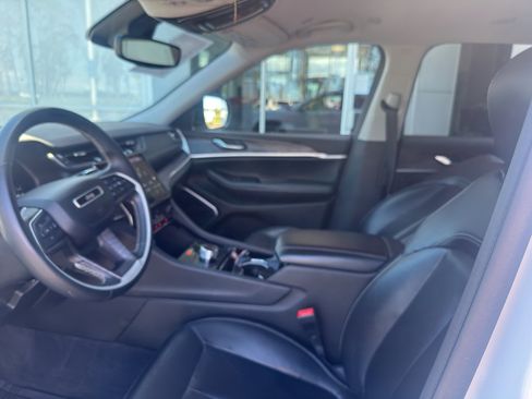 Used 2021 Jeep Grand Cherokee L Limited RWD image 4