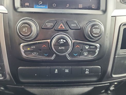 Used 2022 RAM 1500 Classic Warlock w/ Electronics Group AWD/4WD image 28